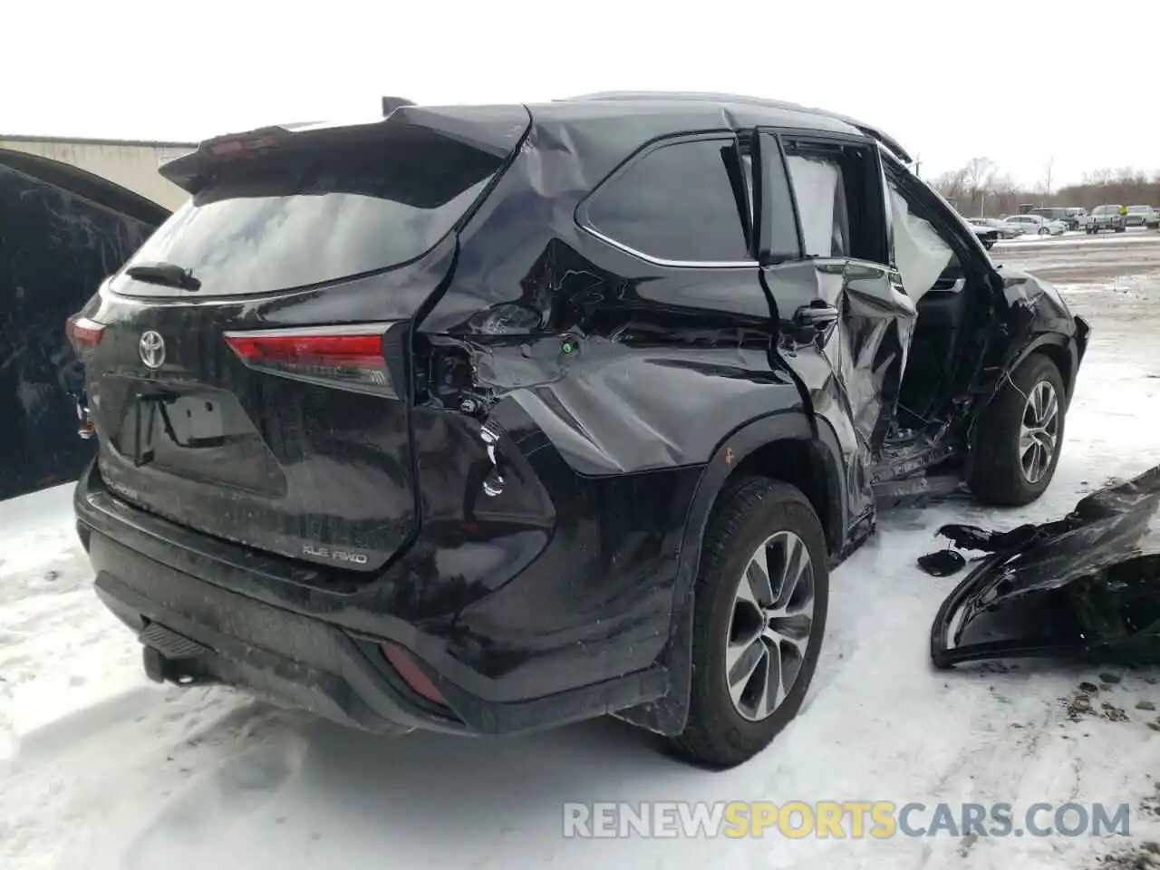 4 Photograph of a damaged car 5TDGZRBH1NS164194 TOYOTA HIGHLANDER 2022