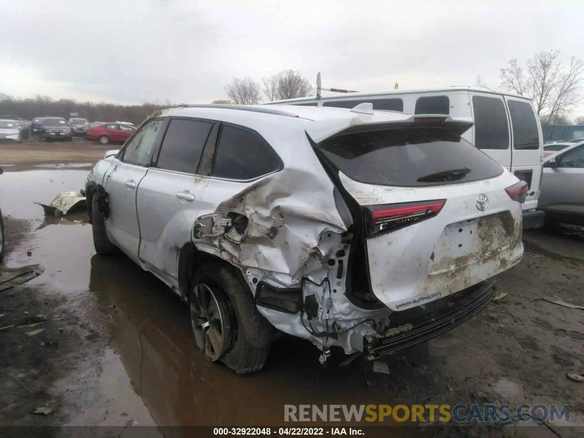 3 Photograph of a damaged car 5TDGZRBH1NS178564 TOYOTA HIGHLANDER 2022