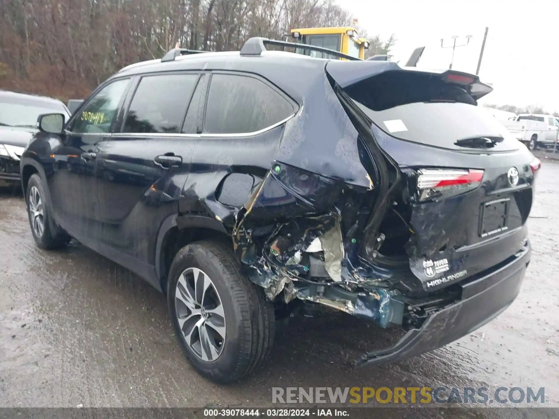 3 Photograph of a damaged car 5TDGZRBH1NS578270 TOYOTA HIGHLANDER 2022