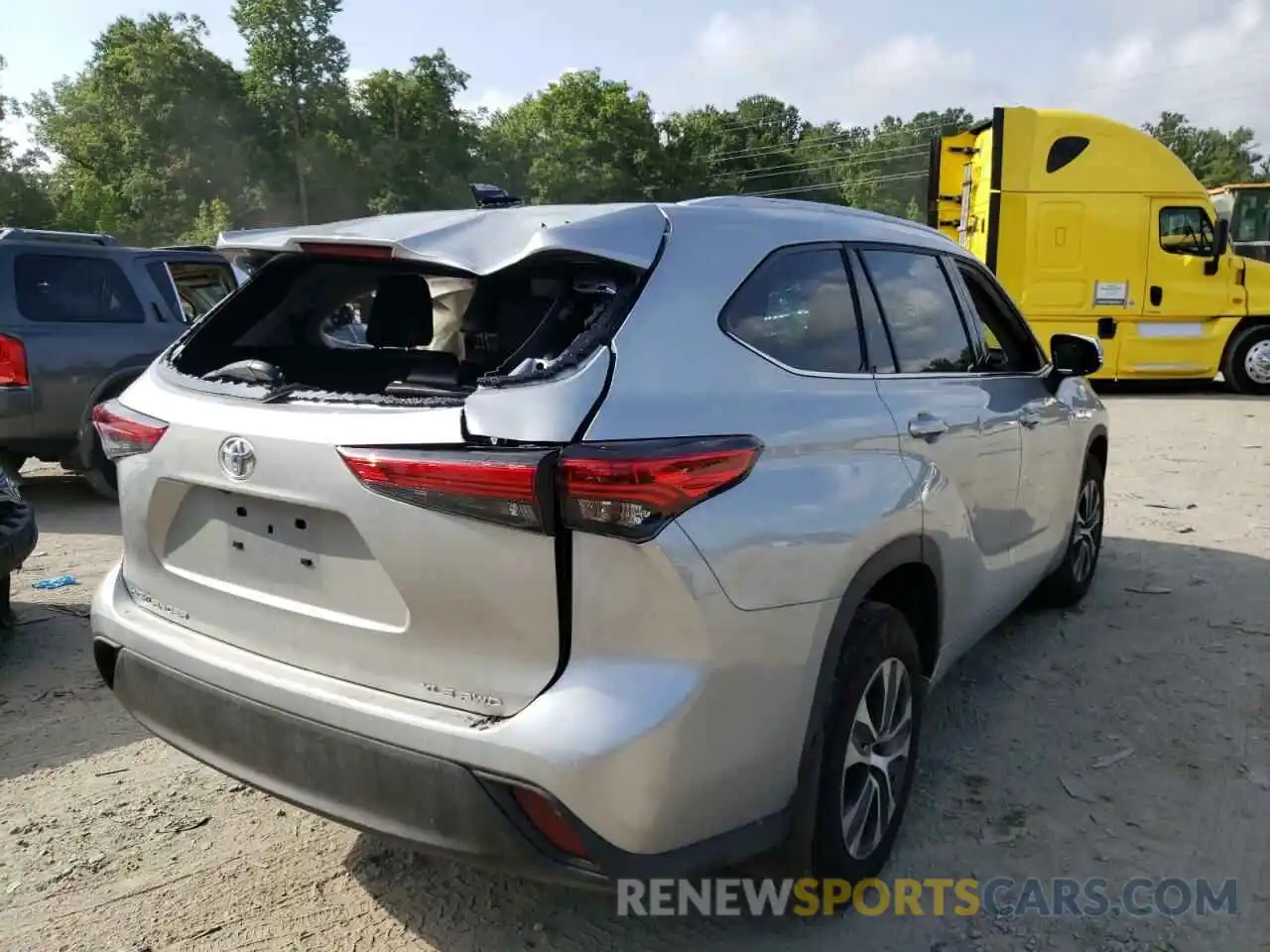 4 Photograph of a damaged car 5TDGZRBH2NS202919 TOYOTA HIGHLANDER 2022