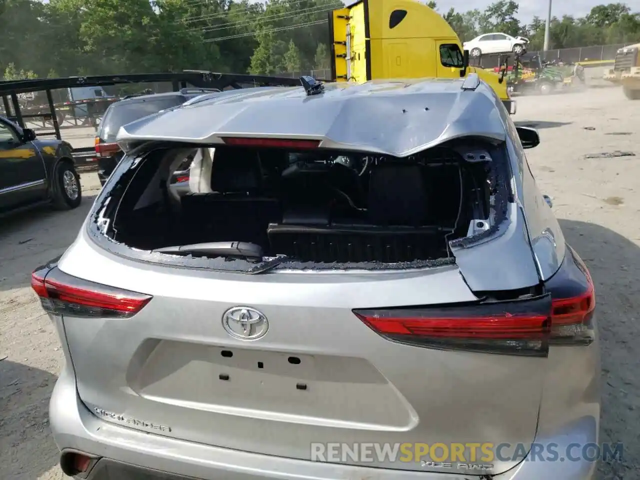 9 Photograph of a damaged car 5TDGZRBH2NS202919 TOYOTA HIGHLANDER 2022