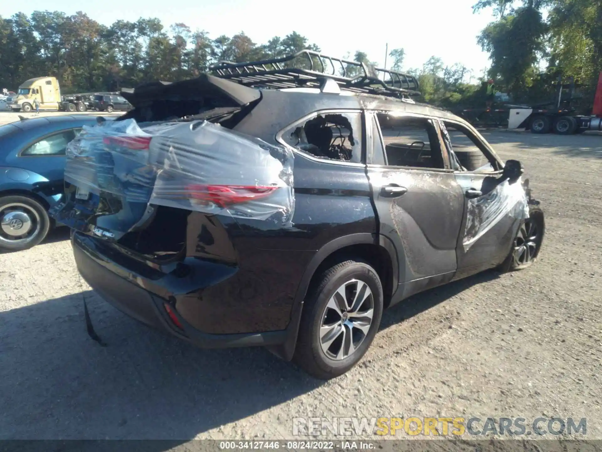 4 Photograph of a damaged car 5TDGZRBH2NS212737 TOYOTA HIGHLANDER 2022