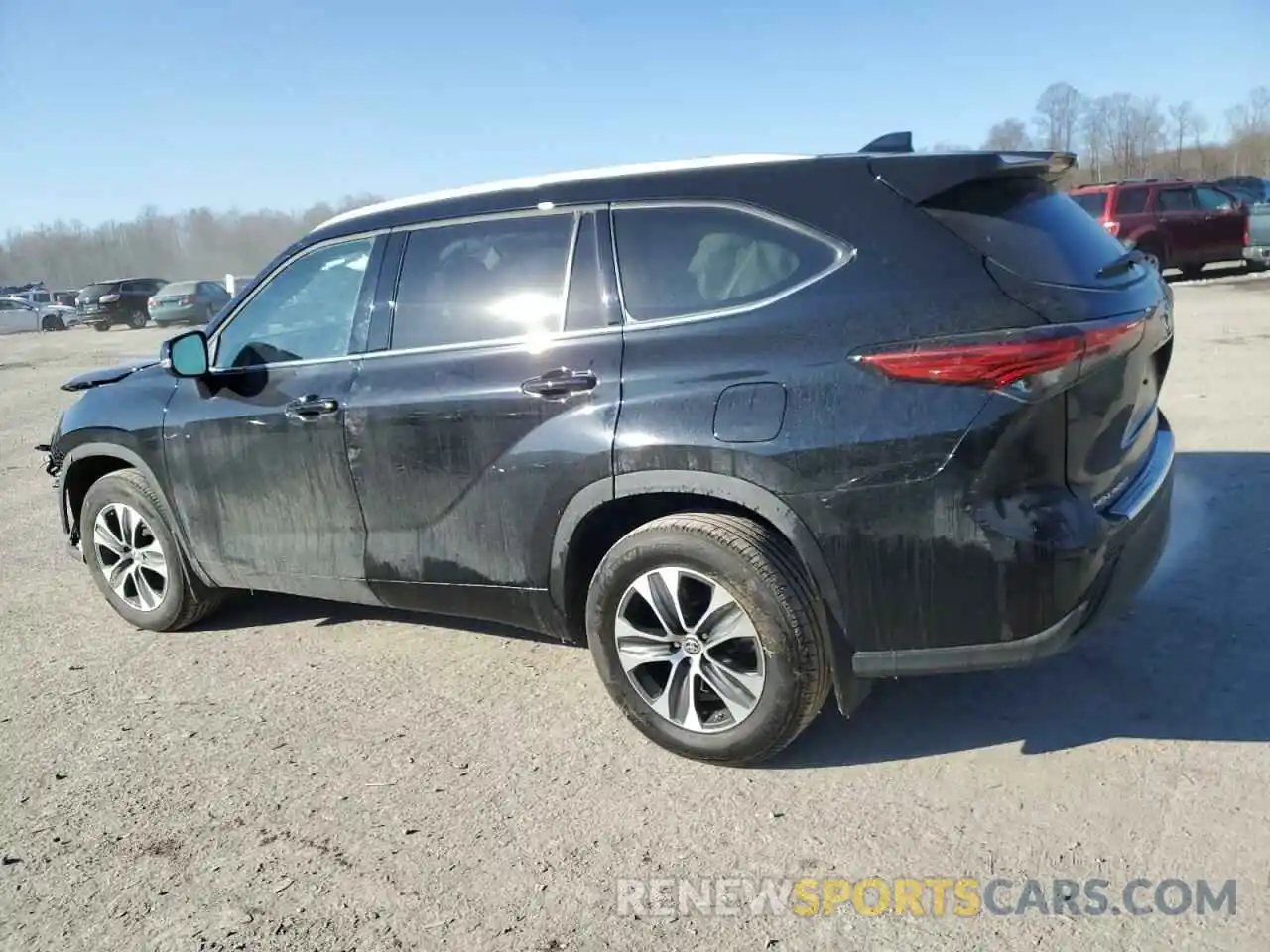 2 Photograph of a damaged car 5TDGZRBH2NS246306 TOYOTA HIGHLANDER 2022