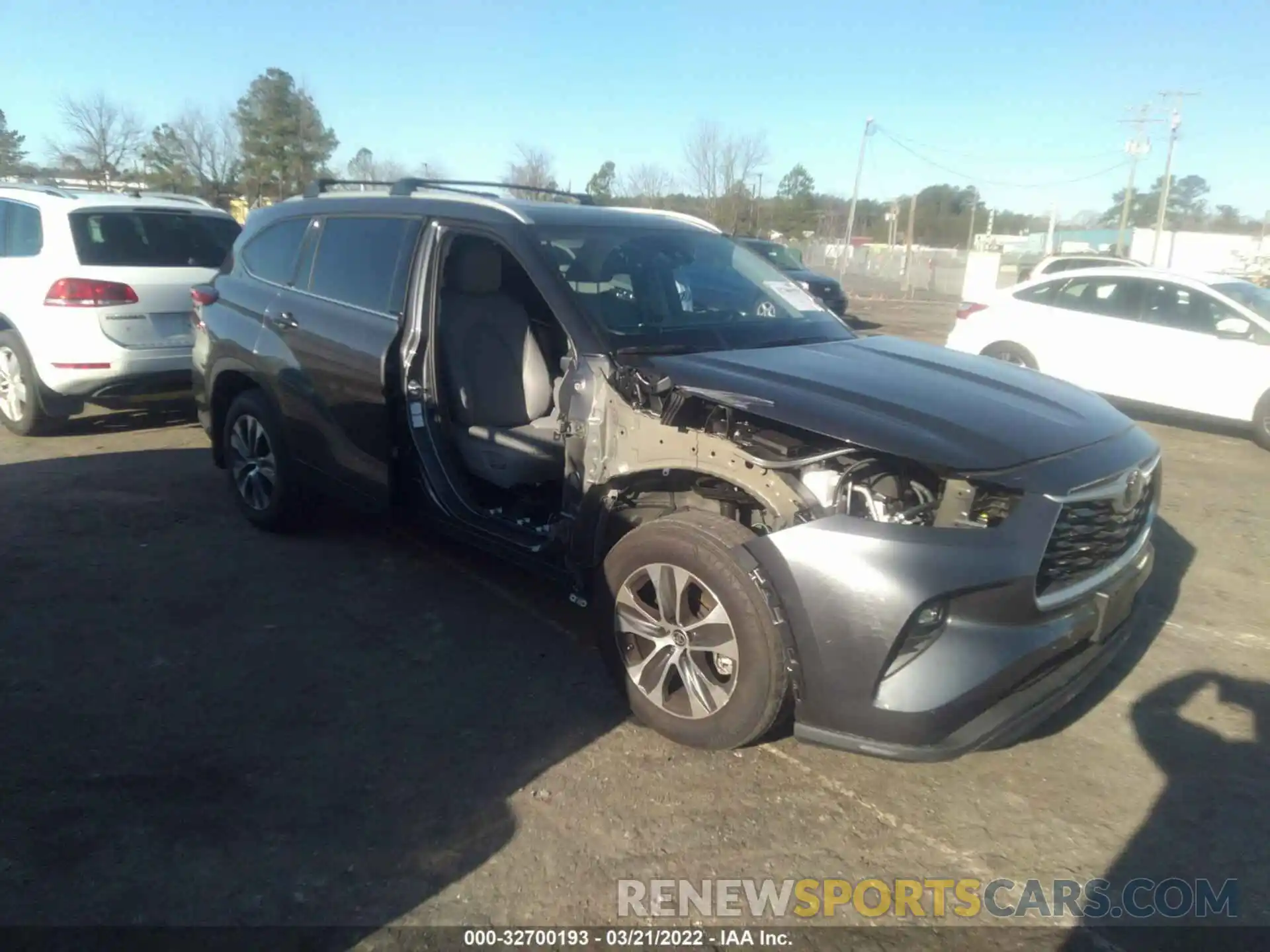 1 Photograph of a damaged car 5TDGZRBH2NS560828 TOYOTA HIGHLANDER 2022