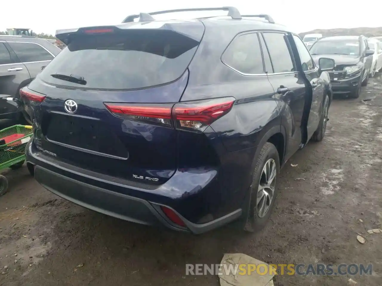 4 Photograph of a damaged car 5TDGZRBH3NS561017 TOYOTA HIGHLANDER 2022