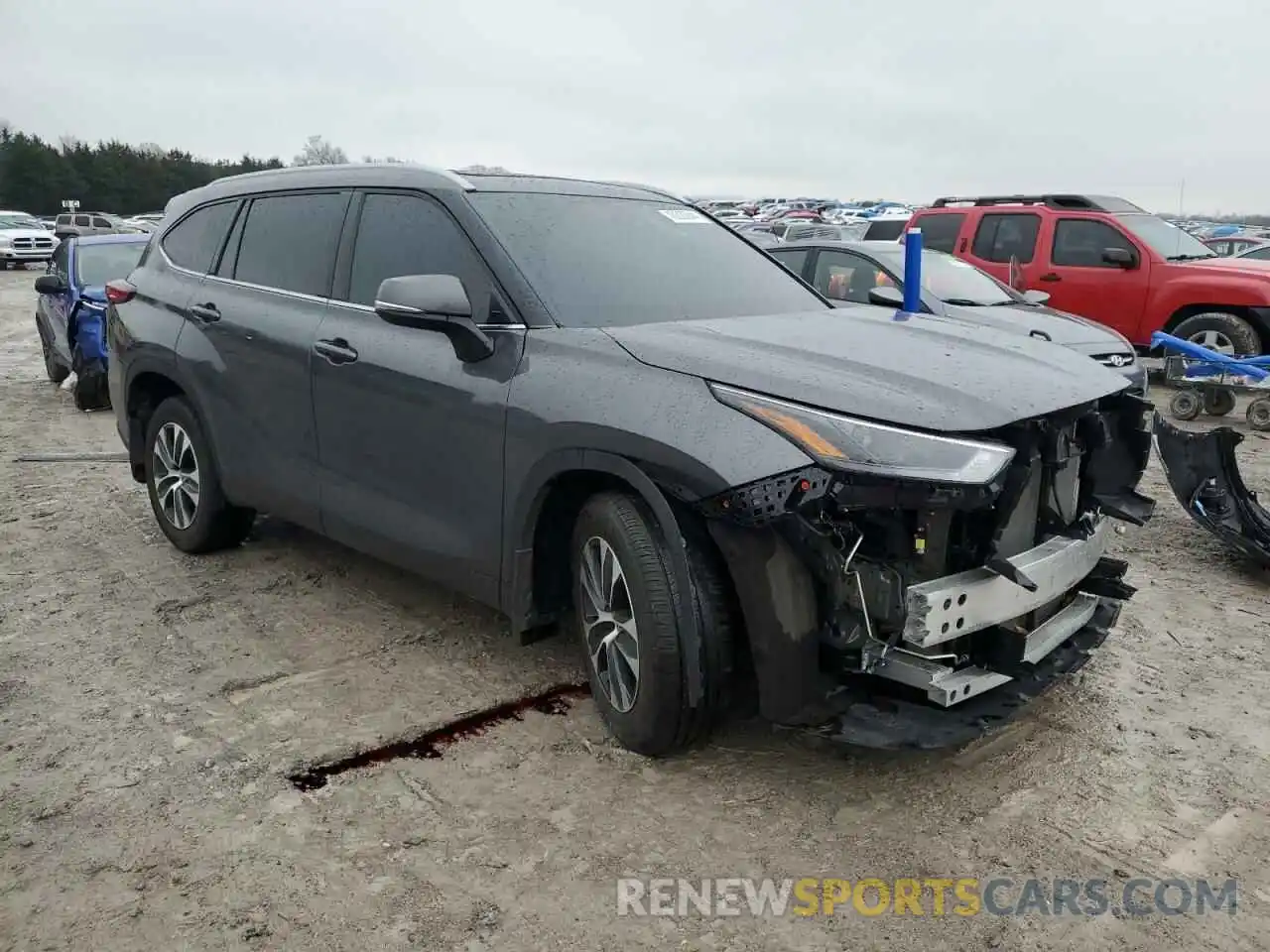 4 Photograph of a damaged car 5TDGZRBH4NS241866 TOYOTA HIGHLANDER 2022