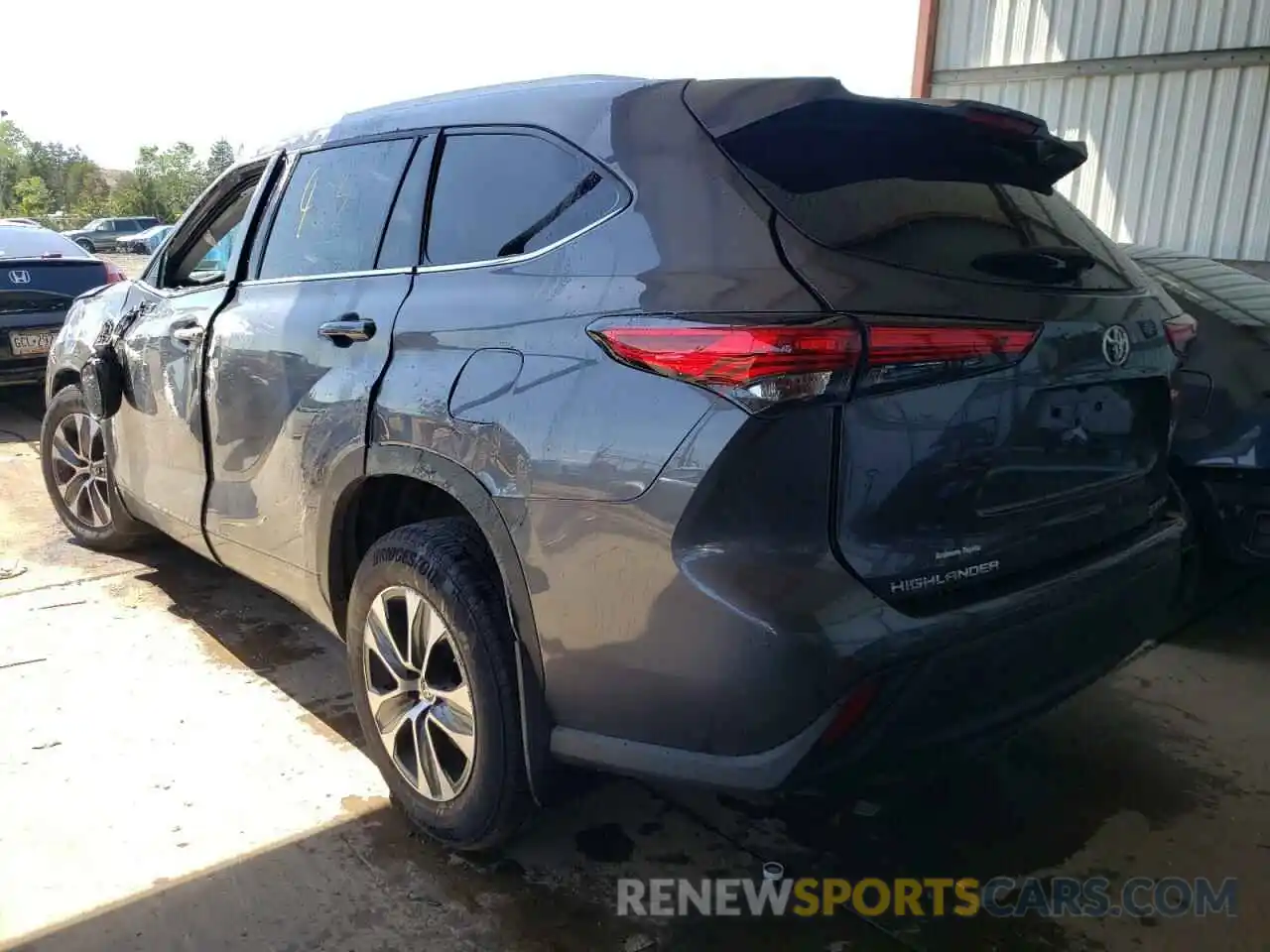 3 Photograph of a damaged car 5TDGZRBH5NS212019 TOYOTA HIGHLANDER 2022