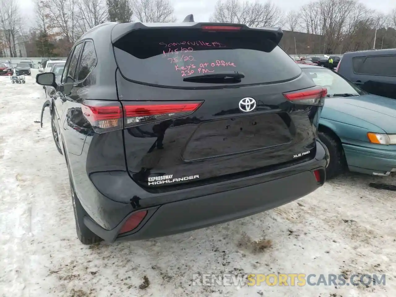 3 Photograph of a damaged car 5TDGZRBH6NS178186 TOYOTA HIGHLANDER 2022