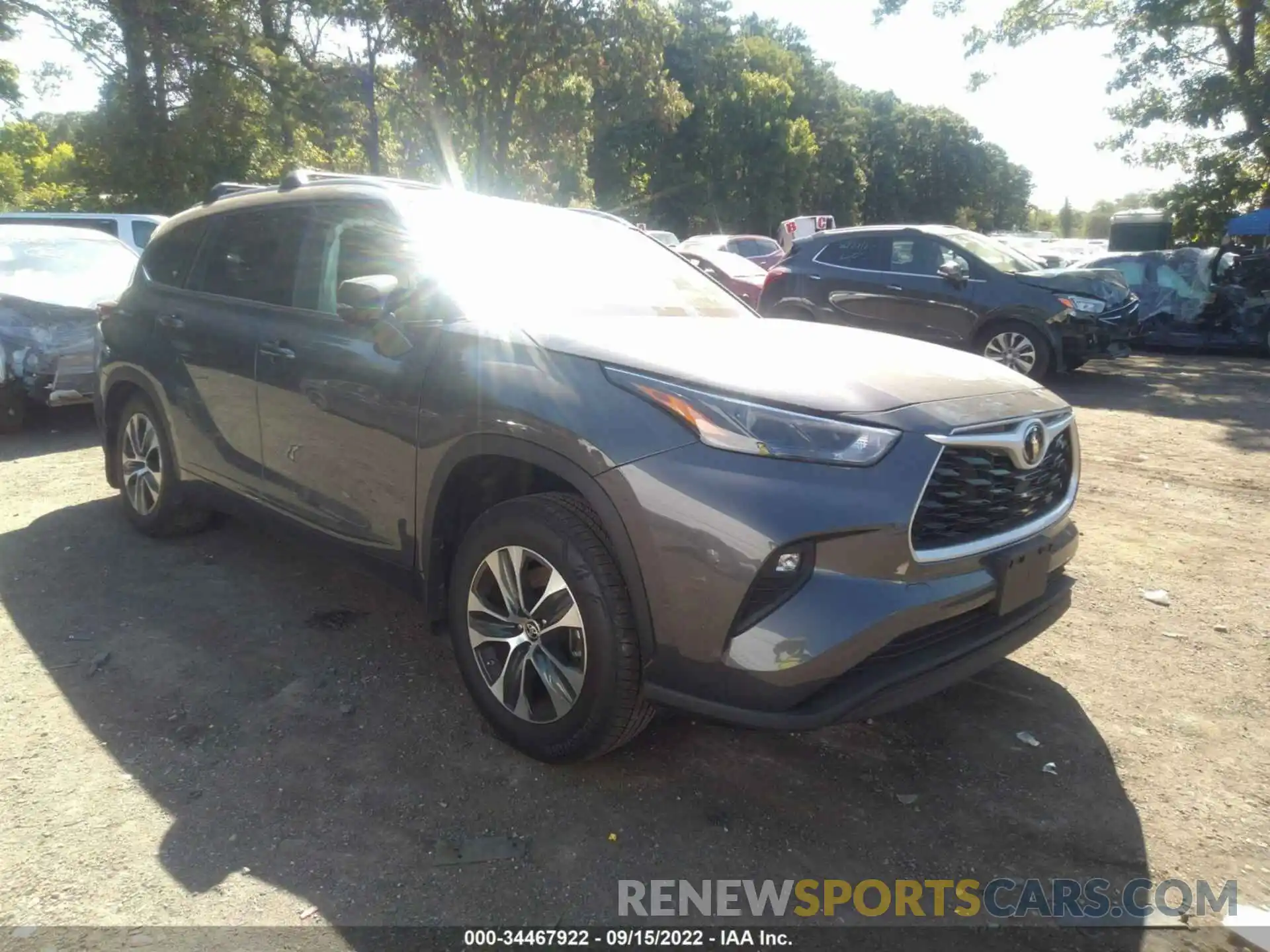 1 Photograph of a damaged car 5TDGZRBH6NS578362 TOYOTA HIGHLANDER 2022