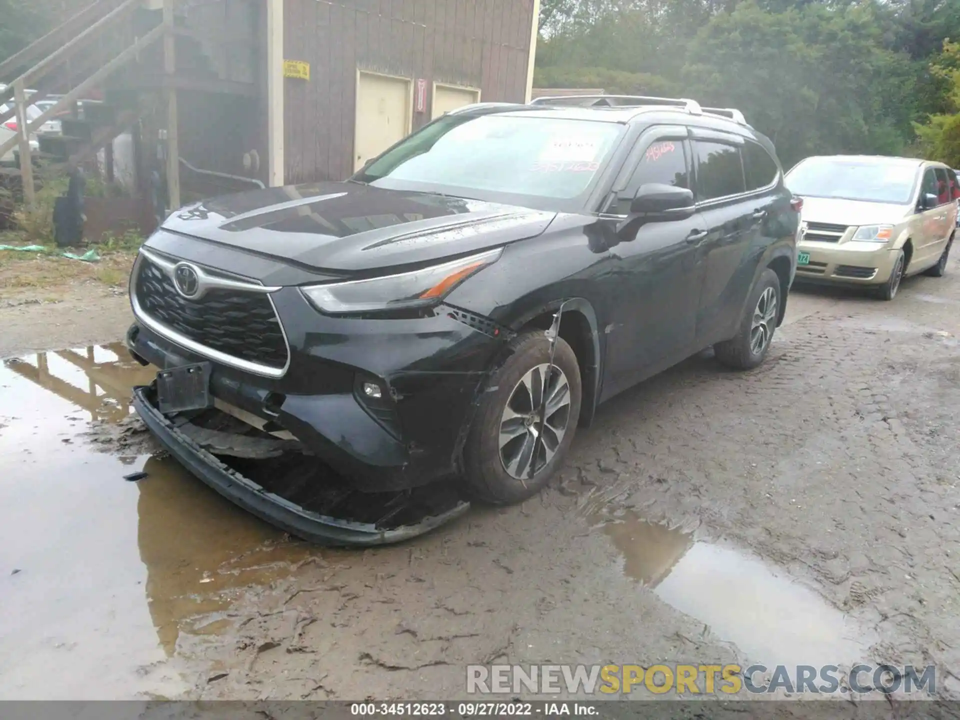 2 Photograph of a damaged car 5TDGZRBH7NS177645 TOYOTA HIGHLANDER 2022