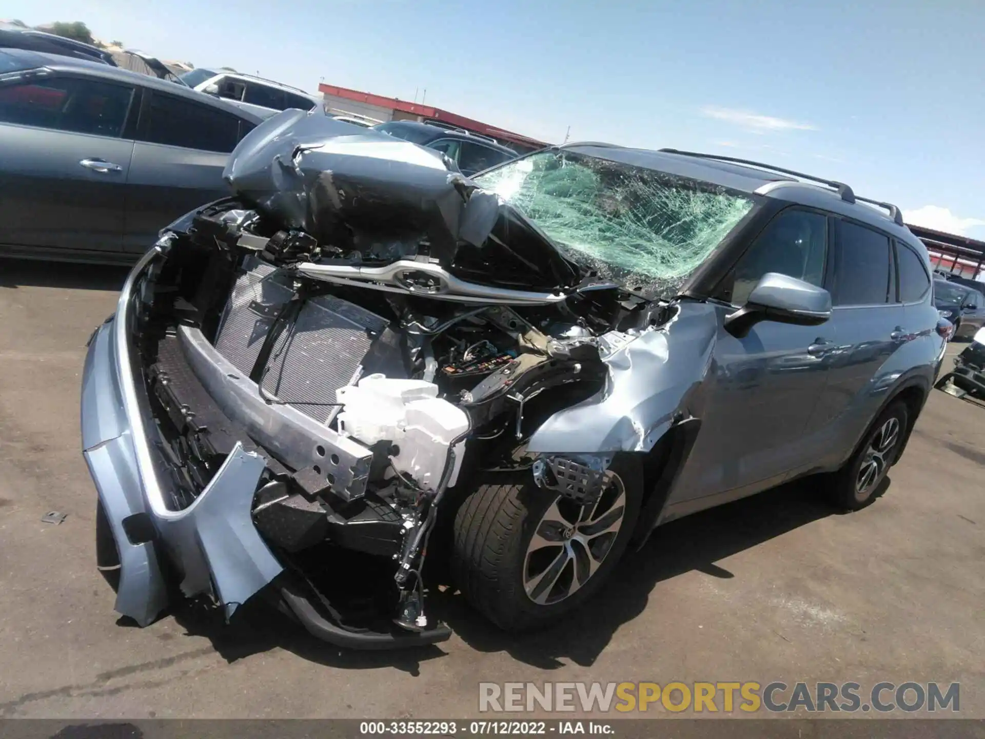 2 Photograph of a damaged car 5TDGZRBH7NS204388 TOYOTA HIGHLANDER 2022