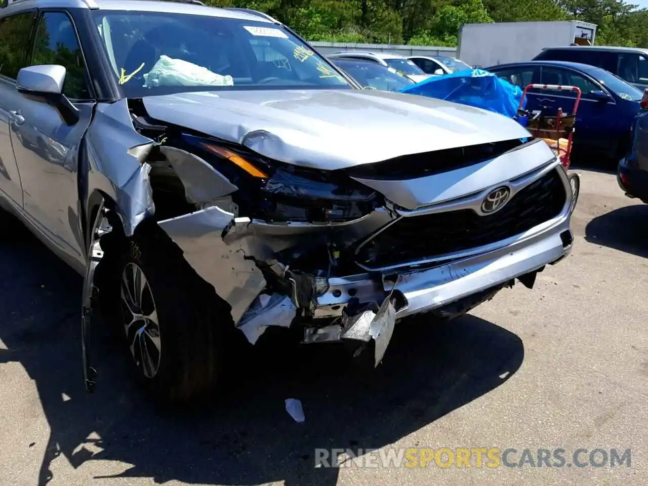 9 Photograph of a damaged car 5TDGZRBH8NS211916 TOYOTA HIGHLANDER 2022