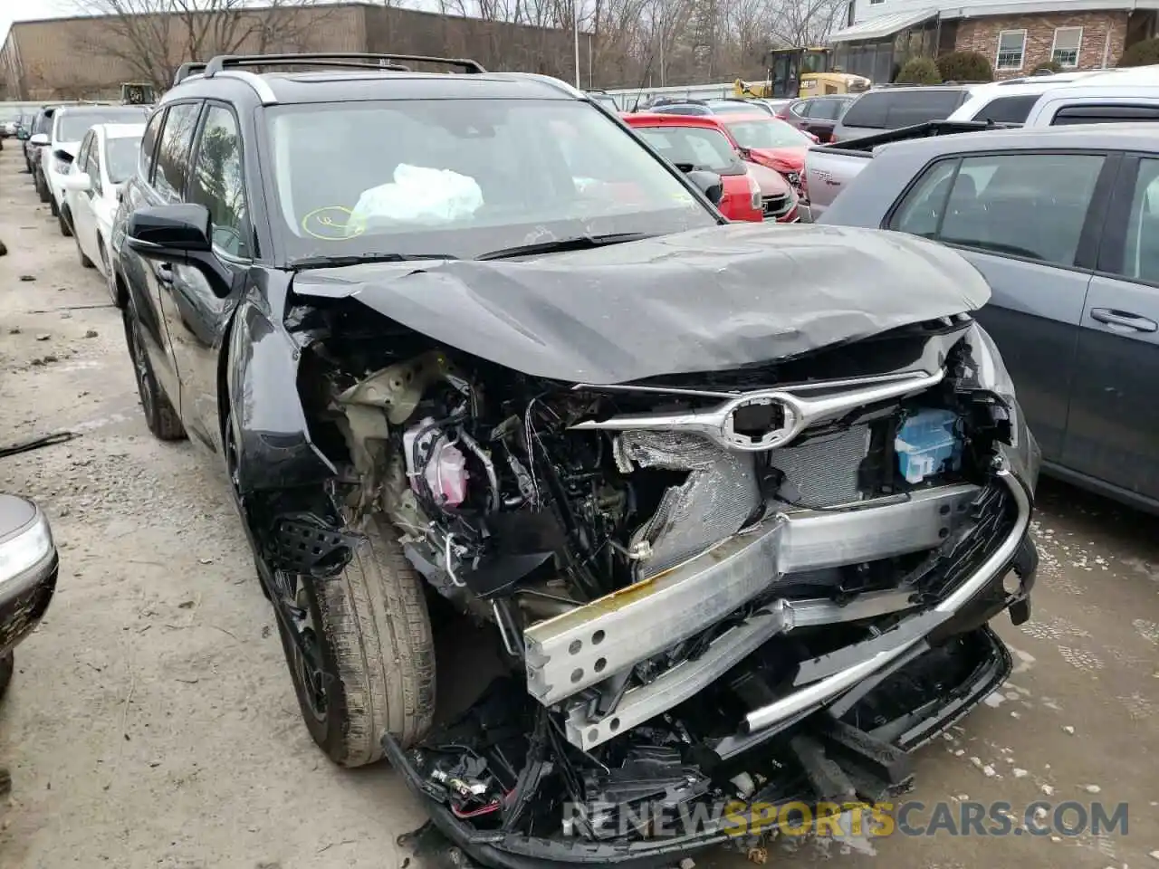 1 Photograph of a damaged car 5TDGZRBH9NS560521 TOYOTA HIGHLANDER 2022