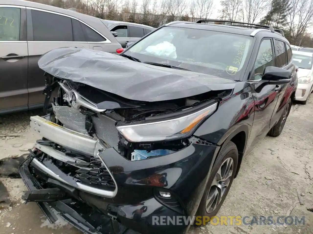 2 Photograph of a damaged car 5TDGZRBH9NS560521 TOYOTA HIGHLANDER 2022