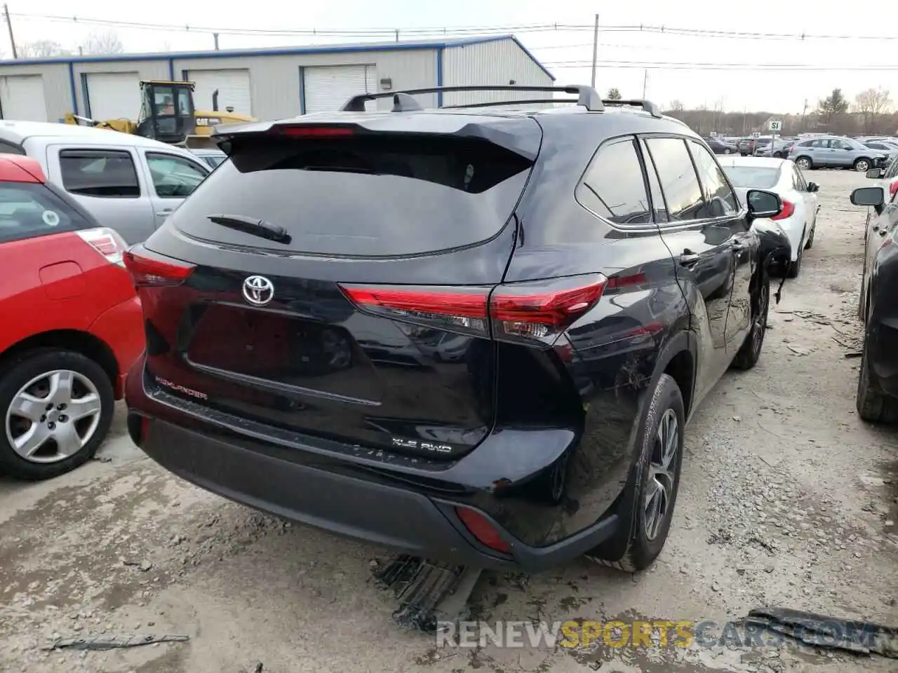 4 Photograph of a damaged car 5TDGZRBH9NS560521 TOYOTA HIGHLANDER 2022