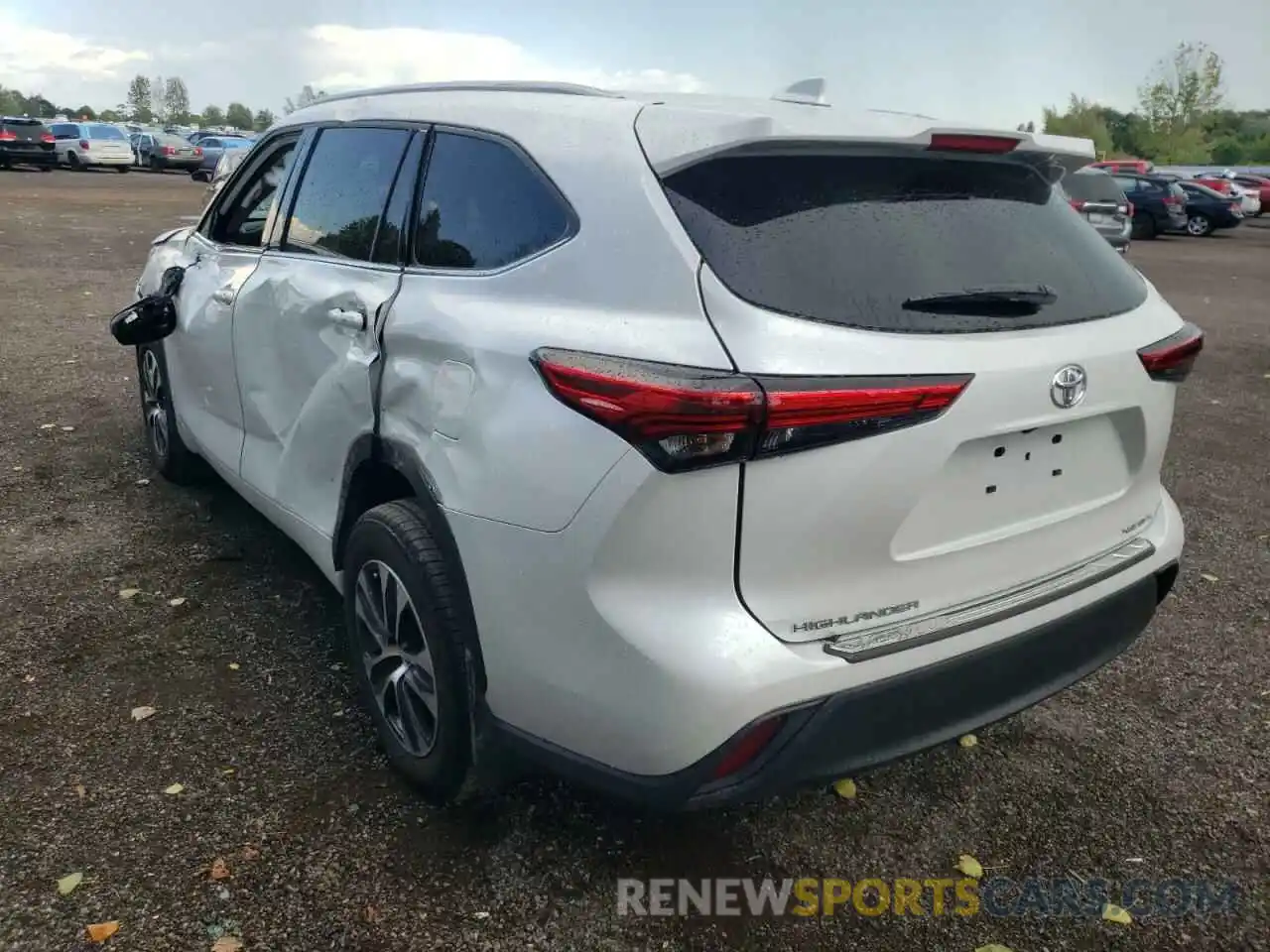 3 Photograph of a damaged car 5TDGZRBH9NS573978 TOYOTA HIGHLANDER 2022