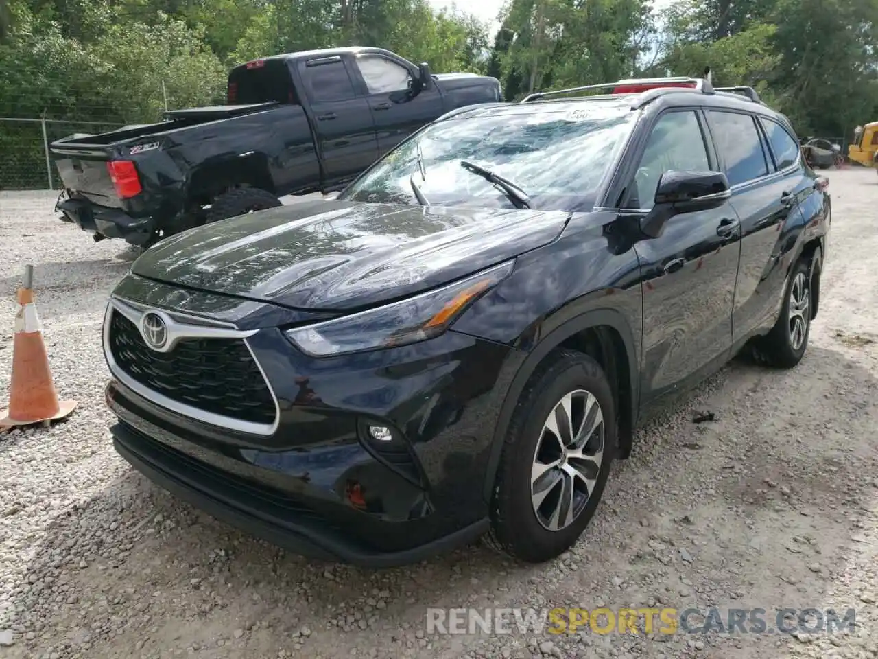 2 Photograph of a damaged car 5TDGZRBHXNS580180 TOYOTA HIGHLANDER 2022