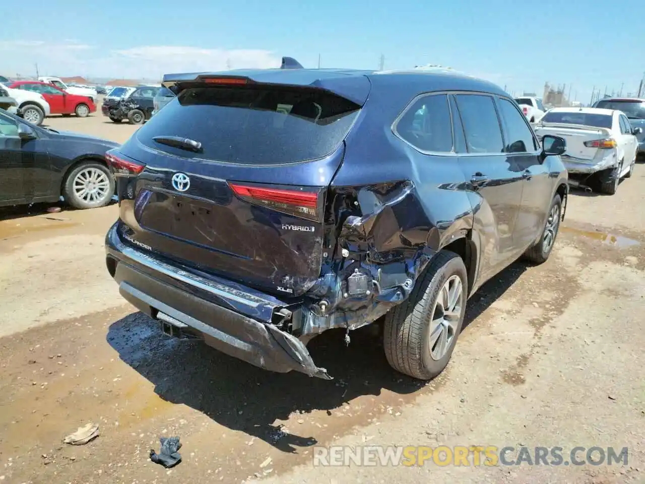 4 Photograph of a damaged car 5TDHARAH0NS510099 TOYOTA HIGHLANDER 2022