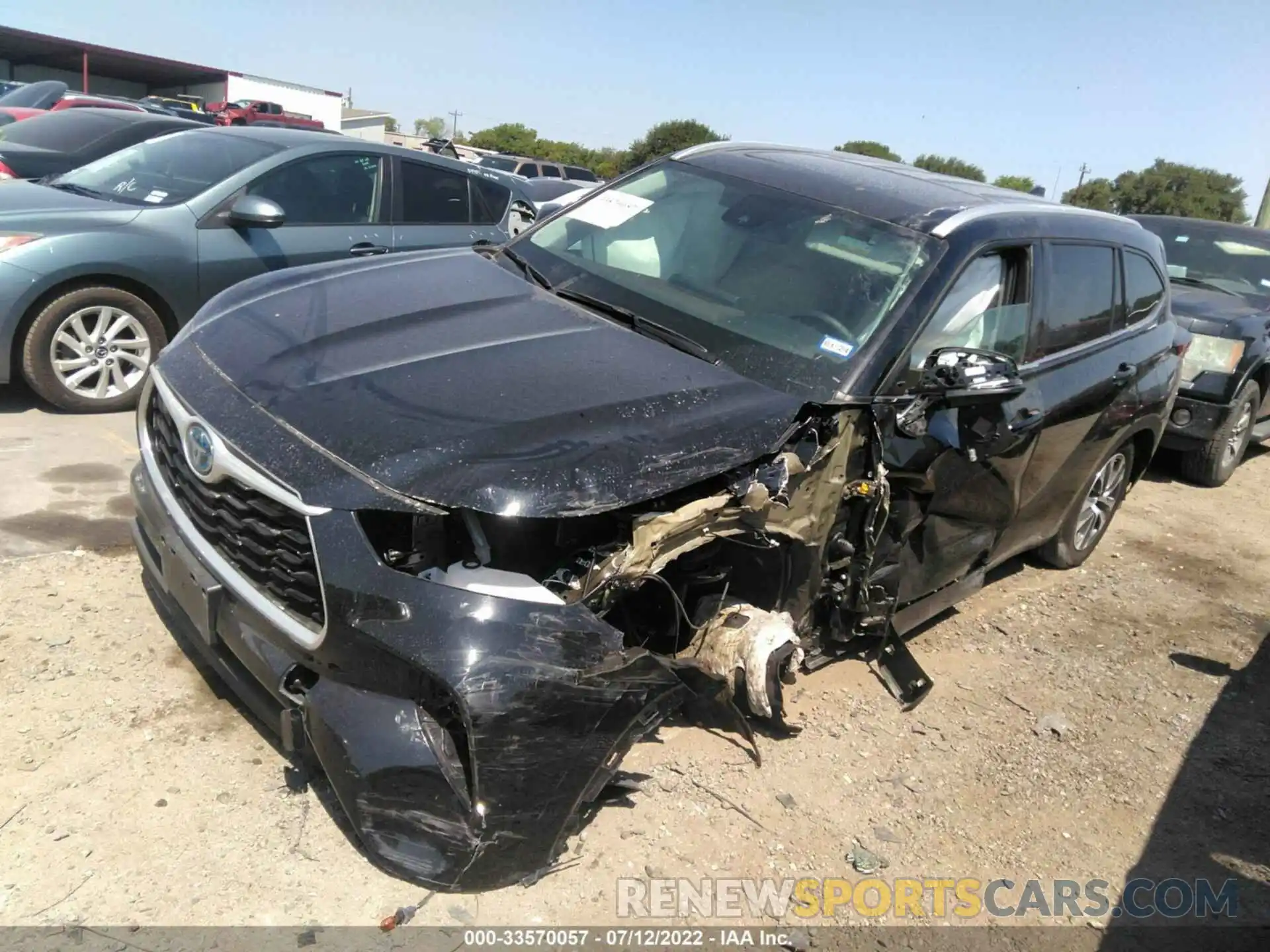 2 Photograph of a damaged car 5TDHARAH0NS511480 TOYOTA HIGHLANDER 2022