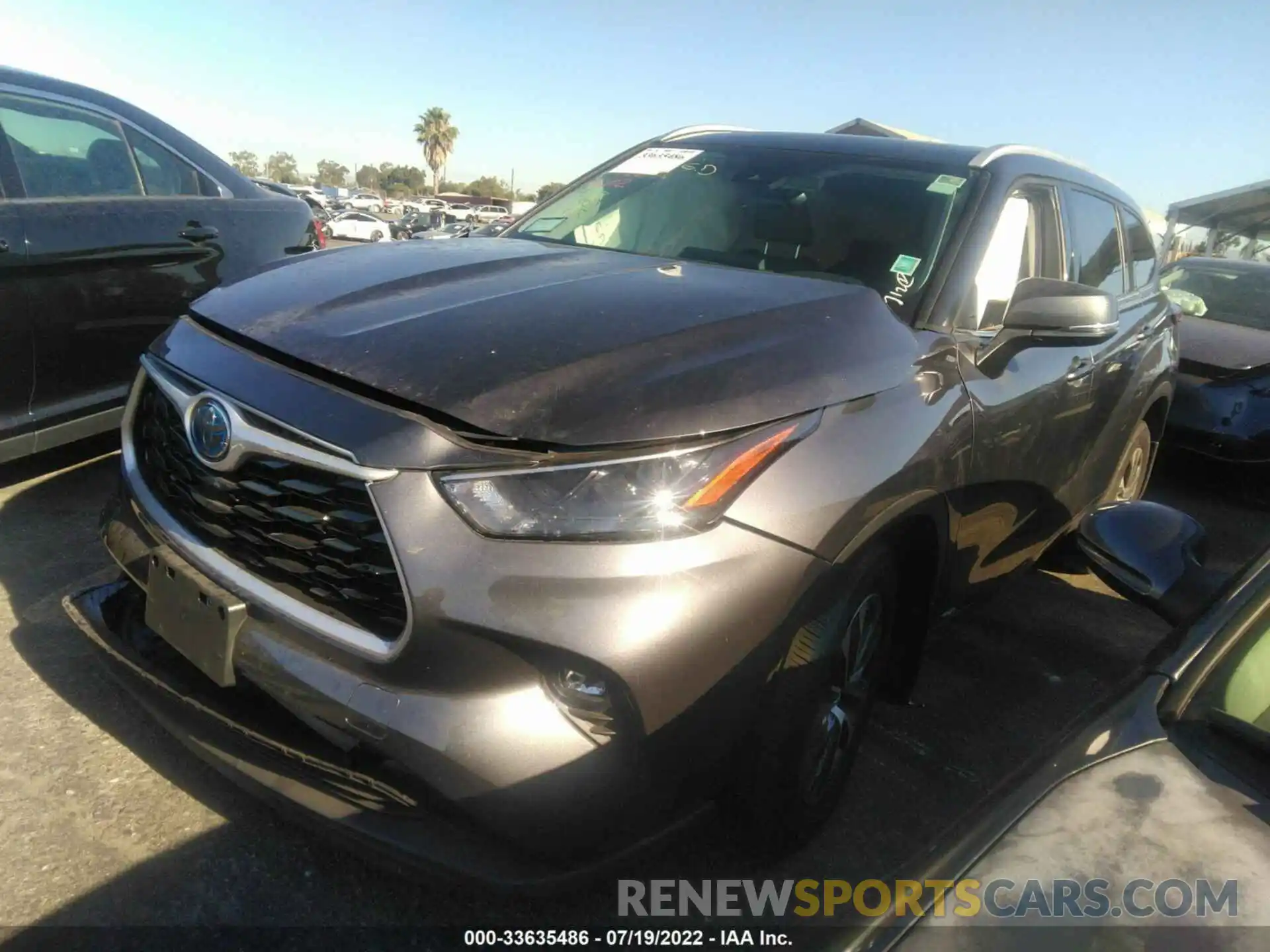 2 Photograph of a damaged car 5TDHBRCH0NS554131 TOYOTA HIGHLANDER 2022