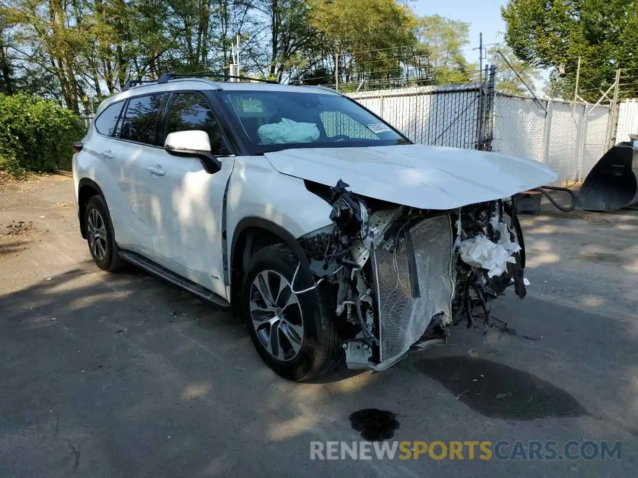 1 Photograph of a damaged car 5TDHBRCH1NS538827 TOYOTA HIGHLANDER 2022