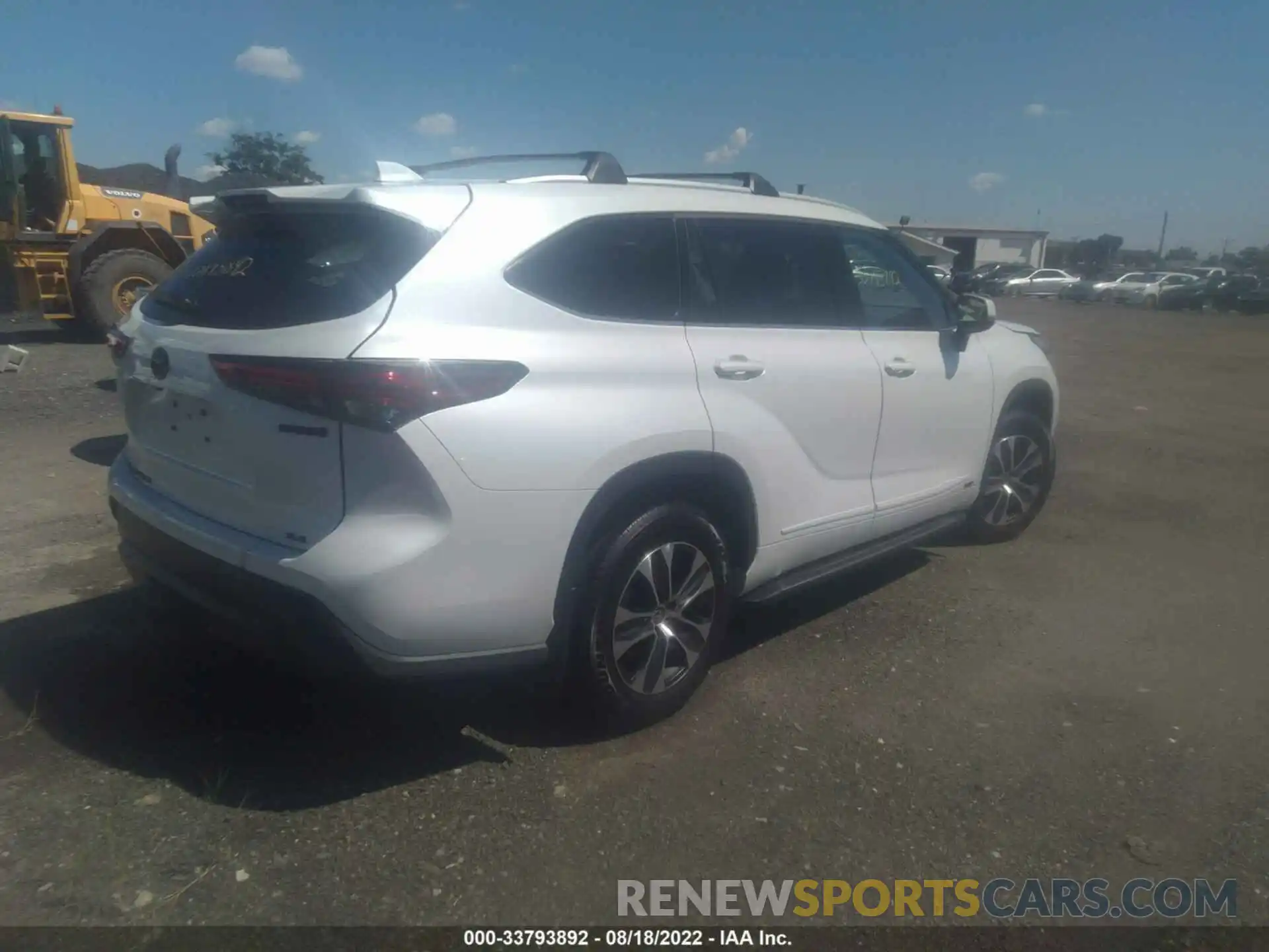 4 Photograph of a damaged car 5TDHBRCH5NS549846 TOYOTA HIGHLANDER 2022