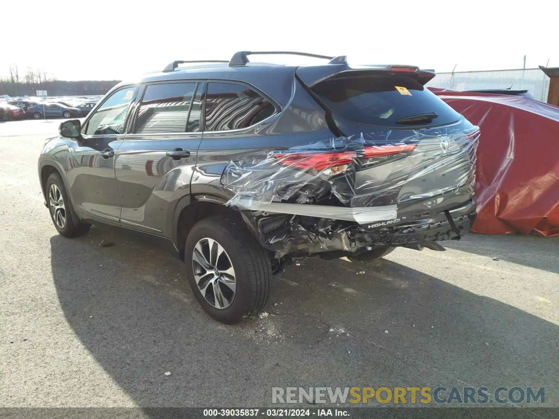 3 Photograph of a damaged car 5TDHZRAH0NS097576 TOYOTA HIGHLANDER 2022