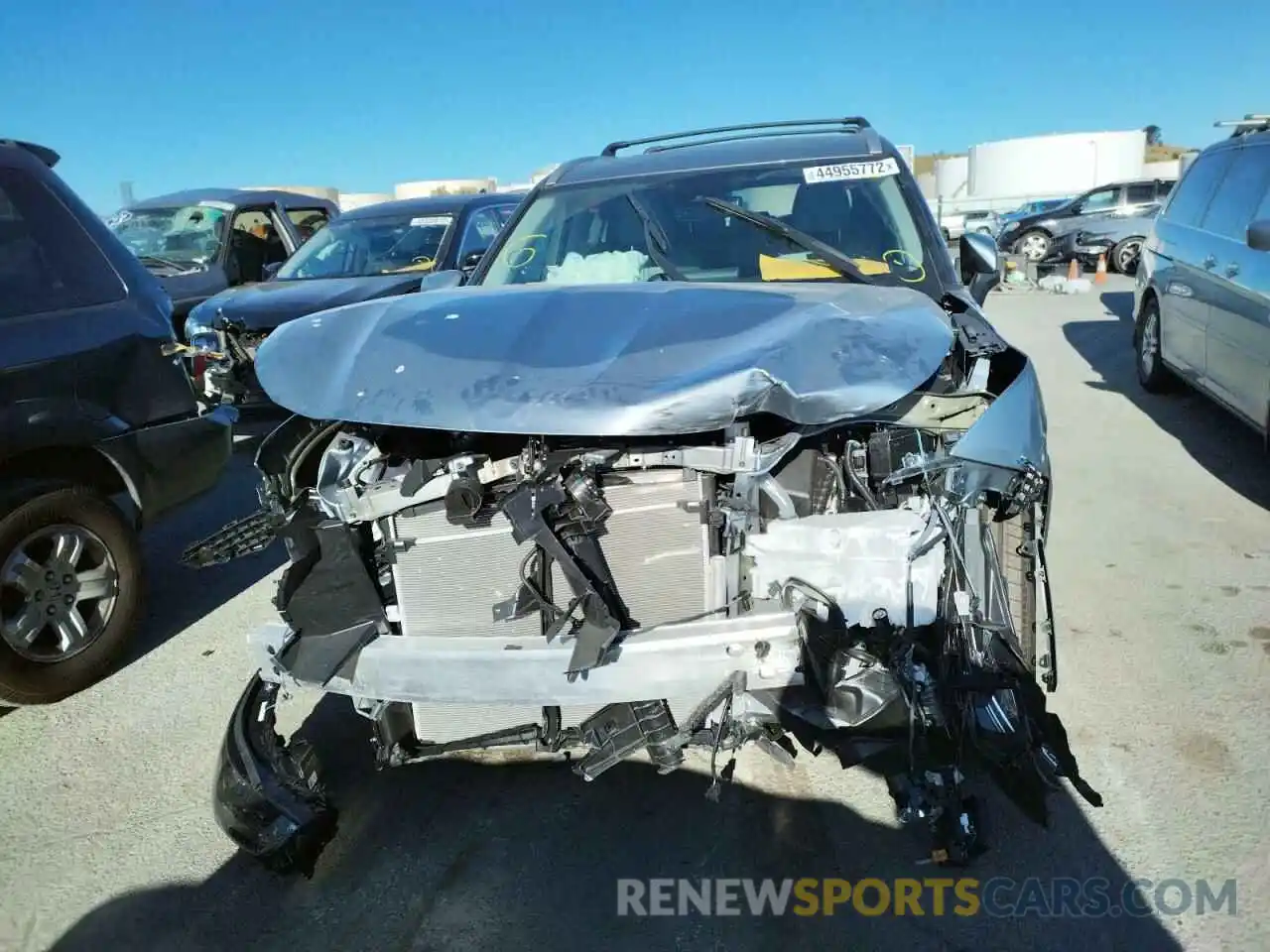 9 Photograph of a damaged car 5TDHZRAH6NS091359 TOYOTA HIGHLANDER 2022