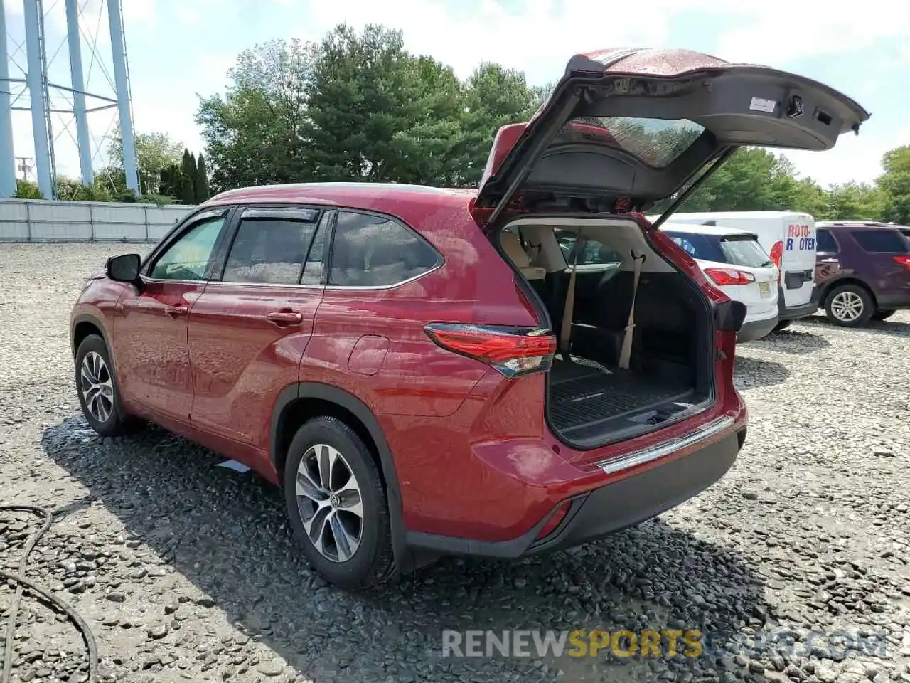 3 Photograph of a damaged car 5TDHZRBH1NS171666 TOYOTA HIGHLANDER 2022