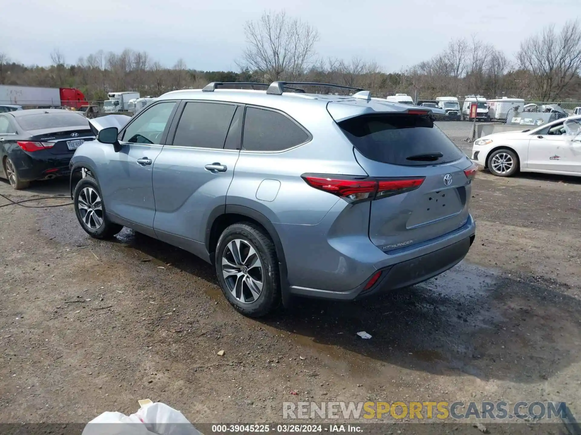 3 Photograph of a damaged car 5TDHZRBH1NS202222 TOYOTA HIGHLANDER 2022