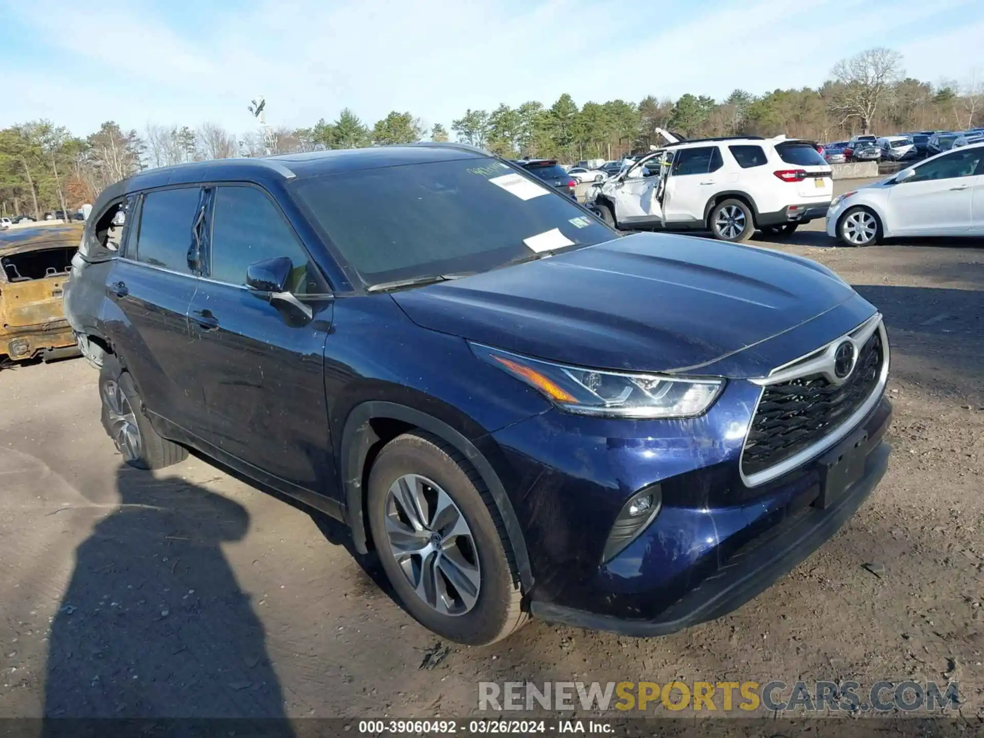 1 Photograph of a damaged car 5TDHZRBH1NS571632 TOYOTA HIGHLANDER 2022