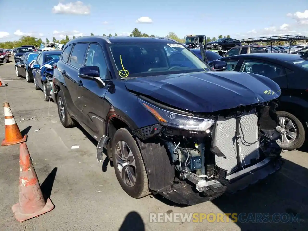 1 Photograph of a damaged car 5TDHZRBH1NS573882 TOYOTA HIGHLANDER 2022