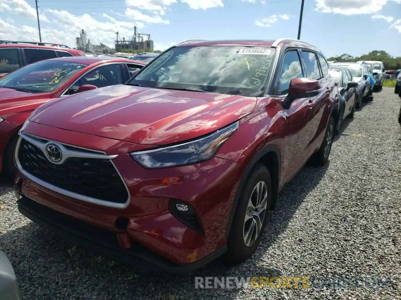 2 Photograph of a damaged car 5TDHZRBH4NS569163 TOYOTA HIGHLANDER 2022