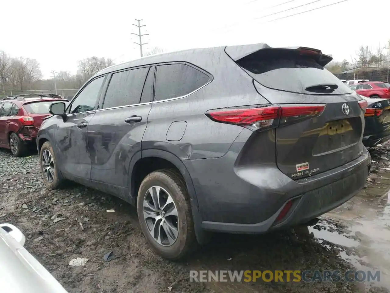 2 Photograph of a damaged car 5TDHZRBH4NS575724 TOYOTA HIGHLANDER 2022