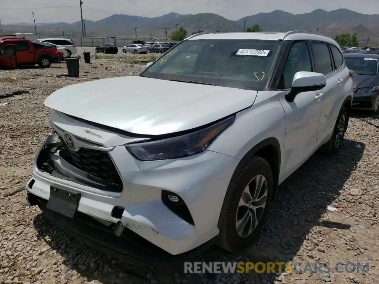 2 Photograph of a damaged car 5TDHZRBH6NS569004 TOYOTA HIGHLANDER 2022