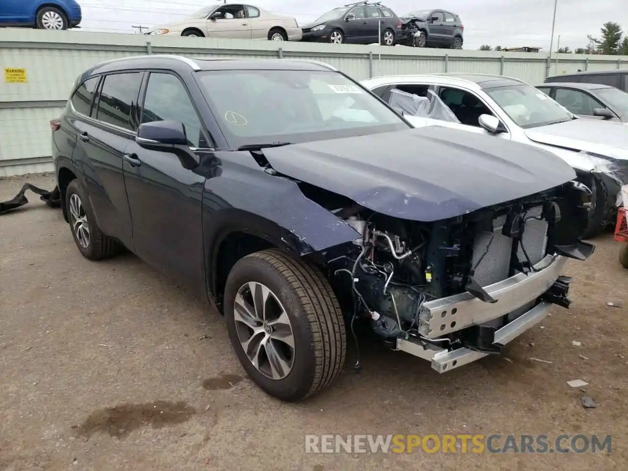 1 Photograph of a damaged car 5TDHZRBH7NS572042 TOYOTA HIGHLANDER 2022