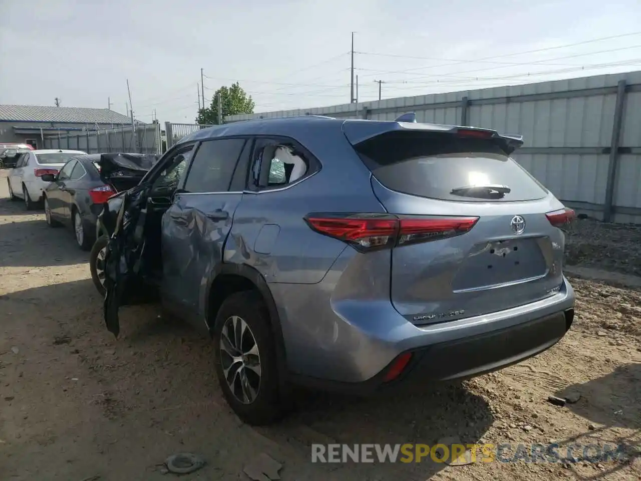 3 Photograph of a damaged car 5TDHZRBHXNS202204 TOYOTA HIGHLANDER 2022