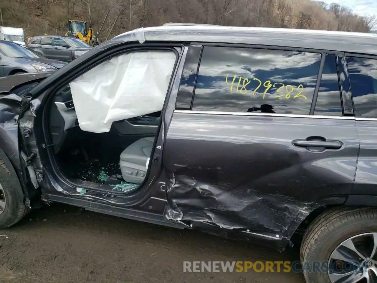 9 Photograph of a damaged car 5TDHZRBHXNS569636 TOYOTA HIGHLANDER 2022