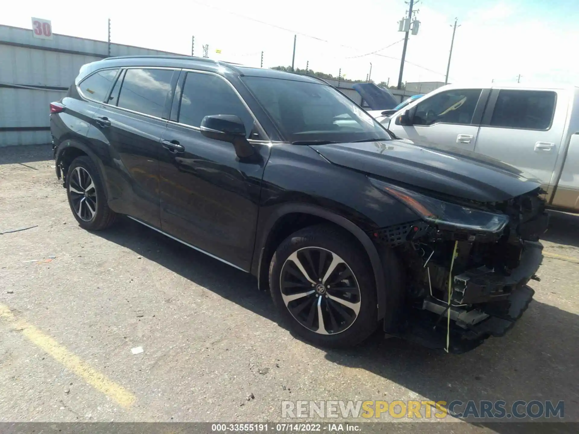 1 Photograph of a damaged car 5TDJZRAH3NS109236 TOYOTA HIGHLANDER 2022