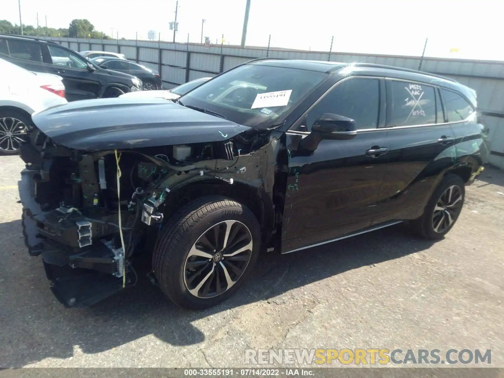 2 Photograph of a damaged car 5TDJZRAH3NS109236 TOYOTA HIGHLANDER 2022