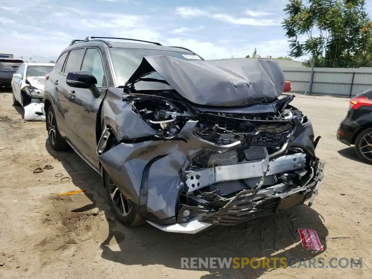 1 Photograph of a damaged car 5TDJZRAH3NS117014 TOYOTA HIGHLANDER 2022