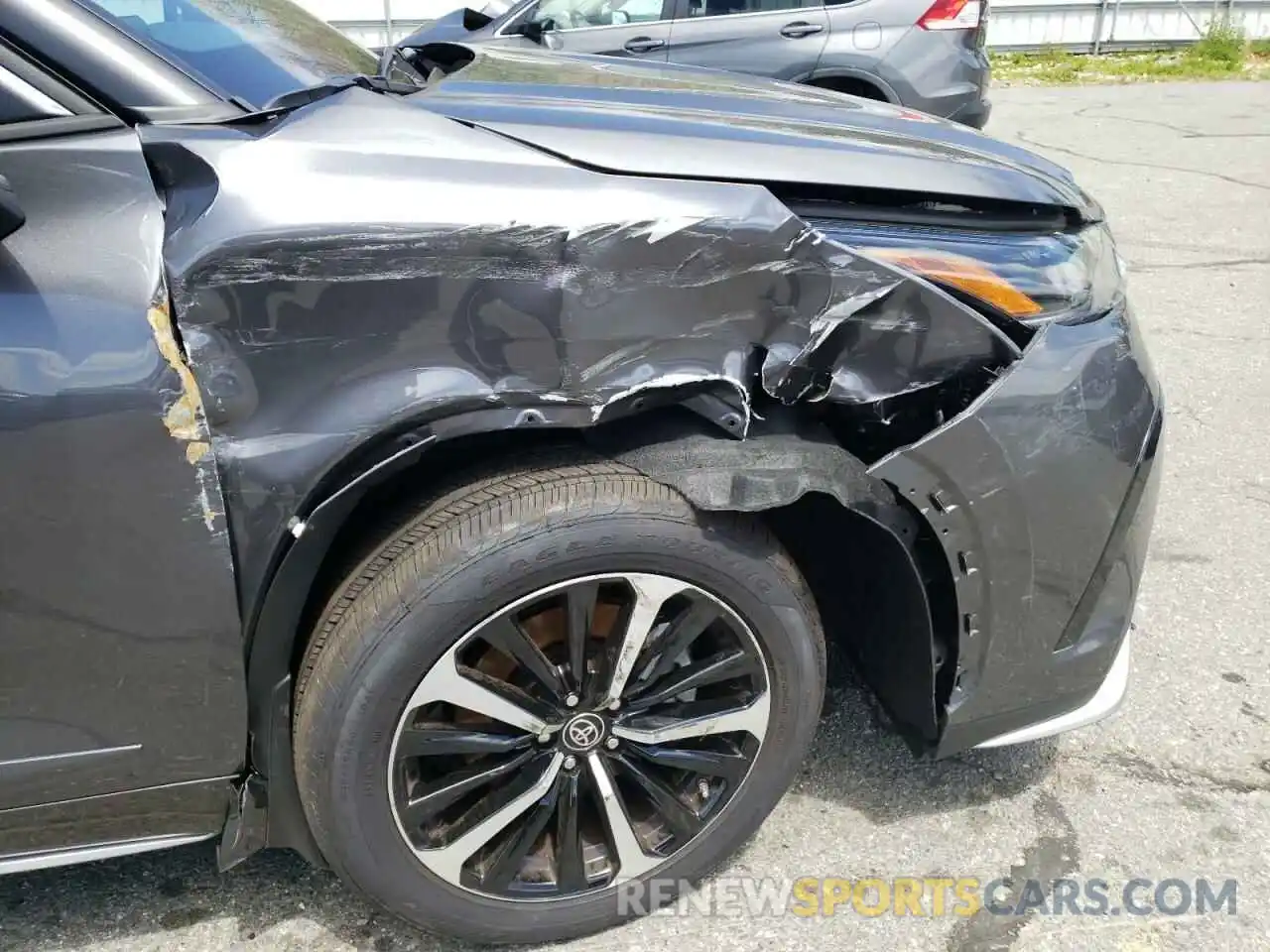 9 Photograph of a damaged car 5TDJZRBH3NS195968 TOYOTA HIGHLANDER 2022