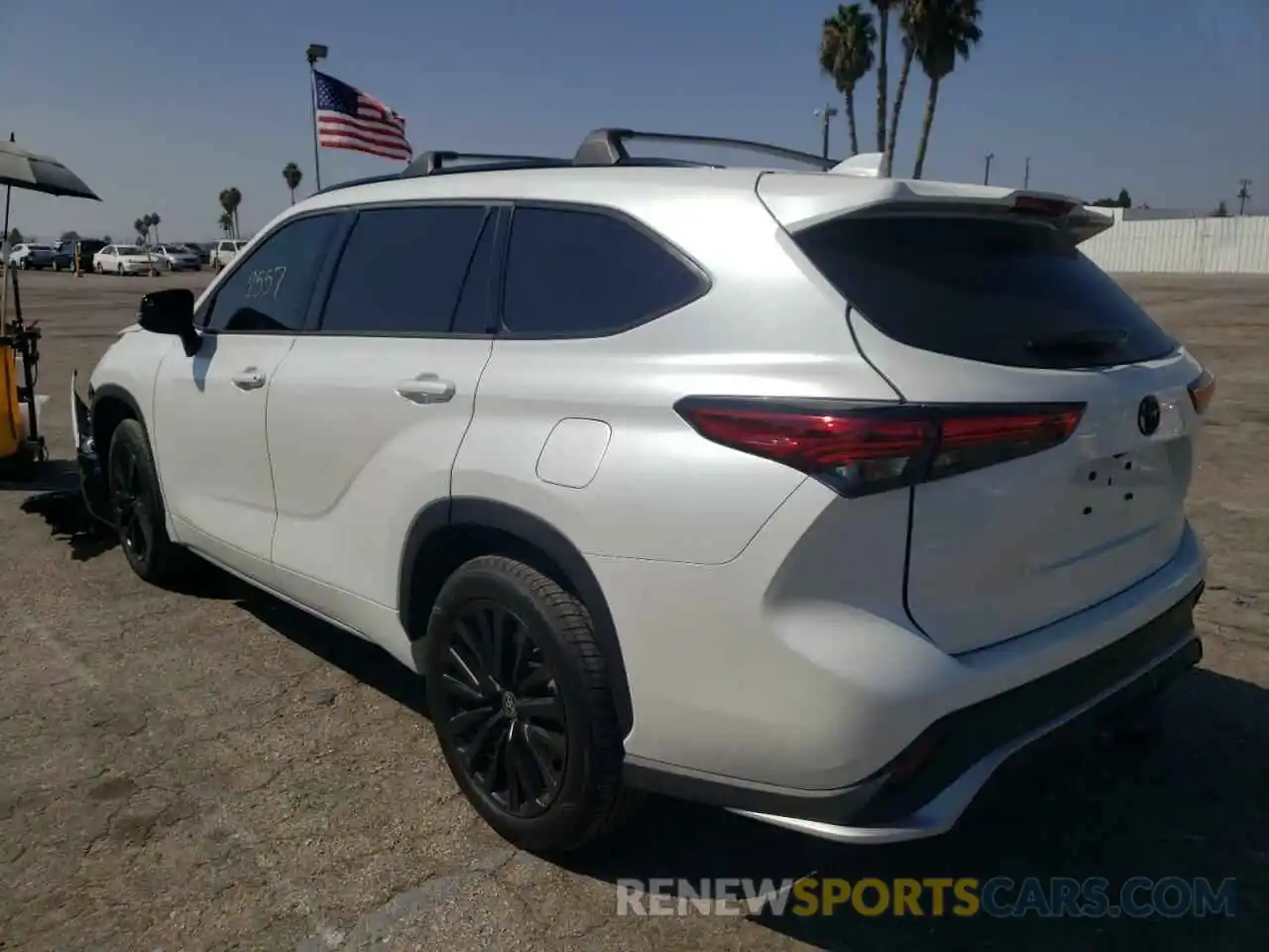 3 Photograph of a damaged car 5TDJZRBH4NS209117 TOYOTA HIGHLANDER 2022