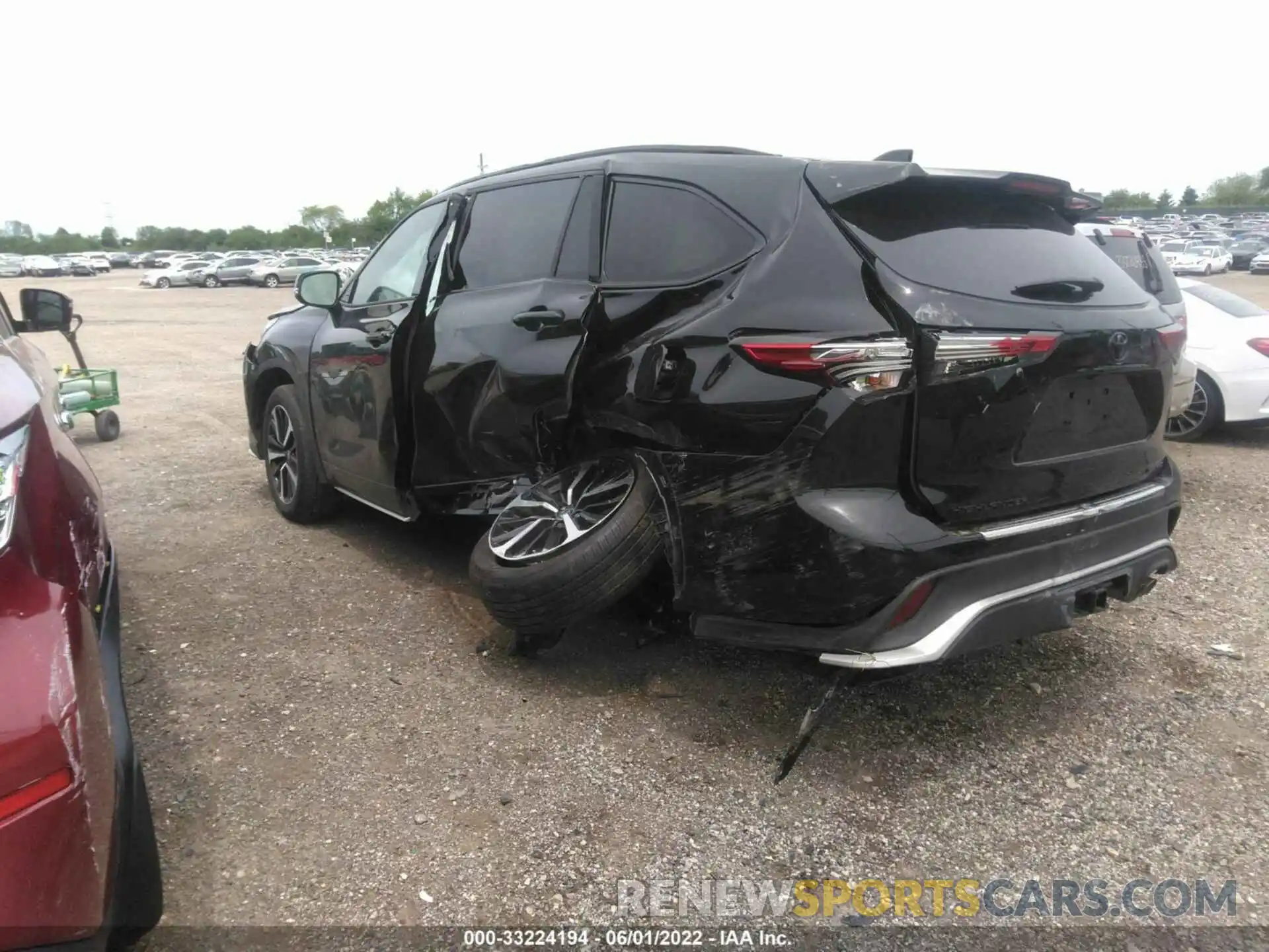 3 Photograph of a damaged car 5TDJZRBH9NS164563 TOYOTA HIGHLANDER 2022