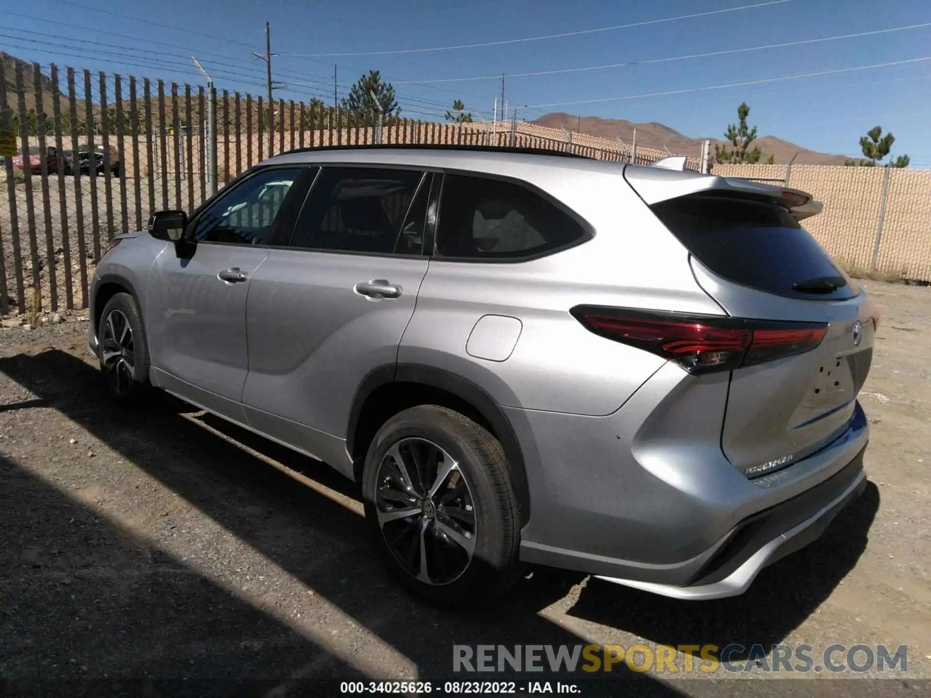 3 Photograph of a damaged car 5TDJZRBH9NS184537 TOYOTA HIGHLANDER 2022