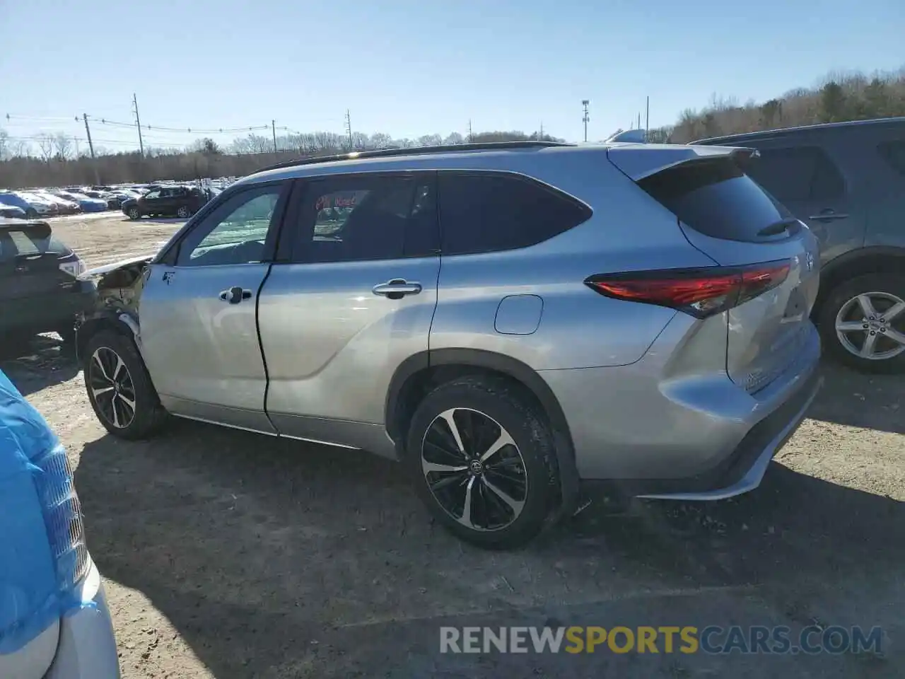 2 Photograph of a damaged car 5TDJZRBHXNS216010 TOYOTA HIGHLANDER 2022