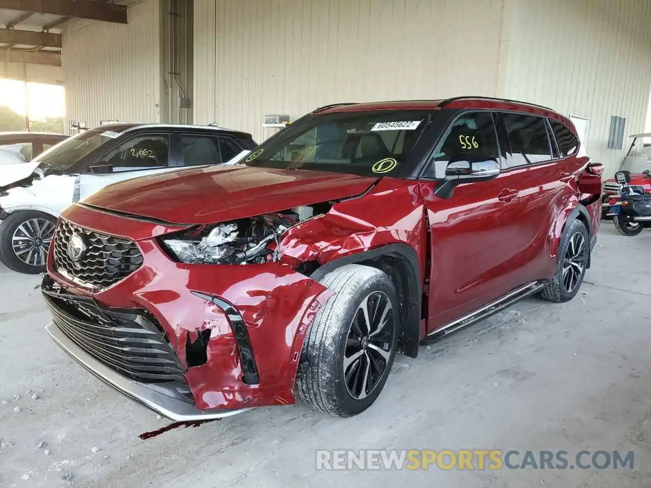 2 Photograph of a damaged car 5TDLZRAH7NS136402 TOYOTA HIGHLANDER 2022