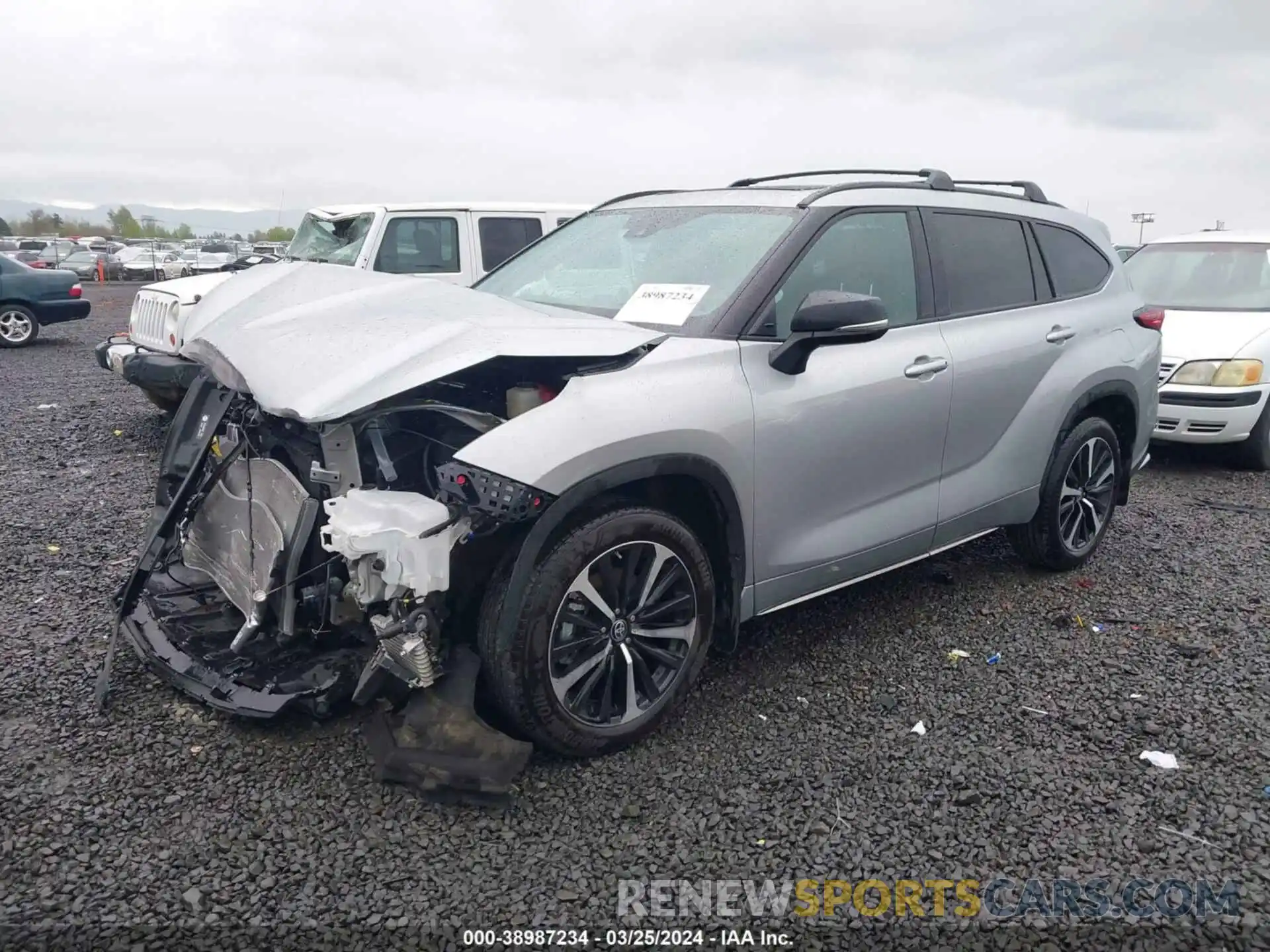 2 Photograph of a damaged car 5TDLZRBH3NS255403 TOYOTA HIGHLANDER 2022