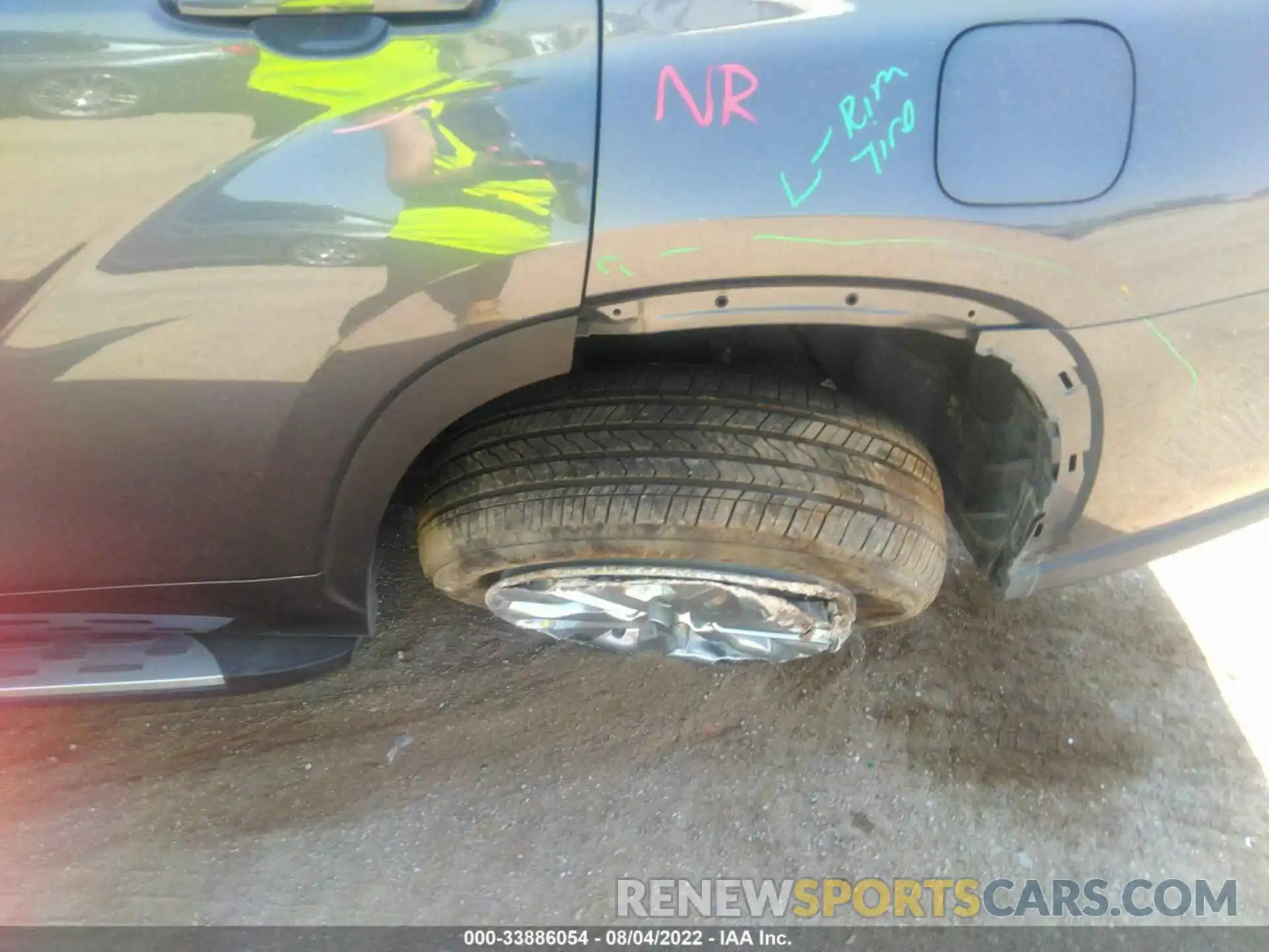 13 Photograph of a damaged car 5TDXBRCH6NS542416 TOYOTA HIGHLANDER 2022