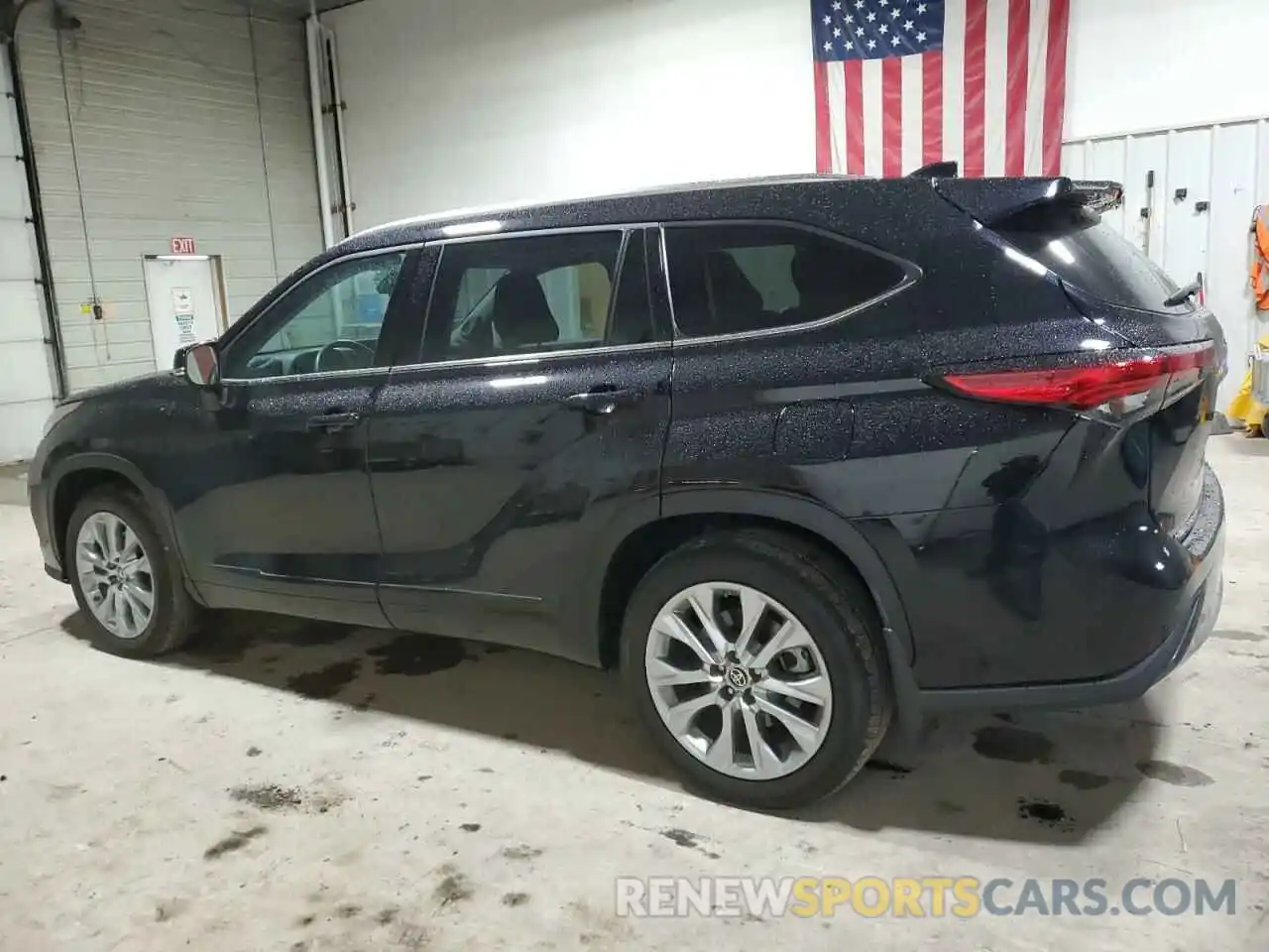 2 Photograph of a damaged car 5TDXBRCHXNS549756 TOYOTA HIGHLANDER 2022